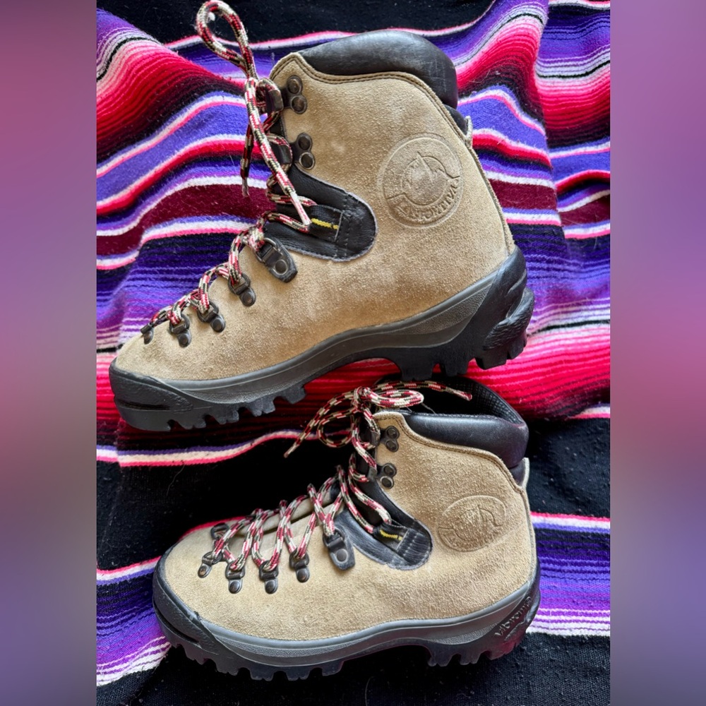 La Sportiva Makalu mountaineering boots in size 41 R